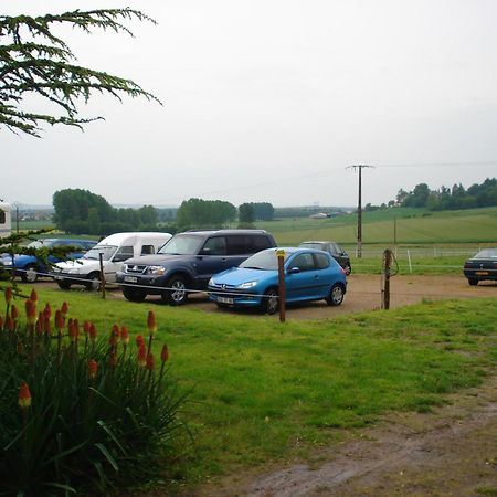 Les Roulottes De Cuzay Villa Roiffe ภายนอก รูปภาพ