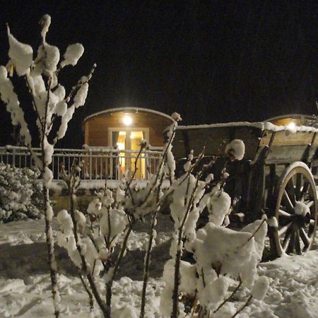 Les Roulottes De Cuzay Villa Roiffe ภายนอก รูปภาพ
