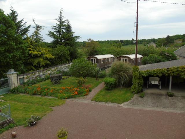 Les Roulottes De Cuzay Villa Roiffe ภายนอก รูปภาพ